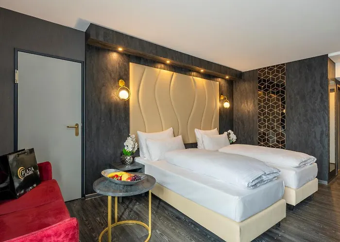 Hotel Plaza Premium Parkhotel