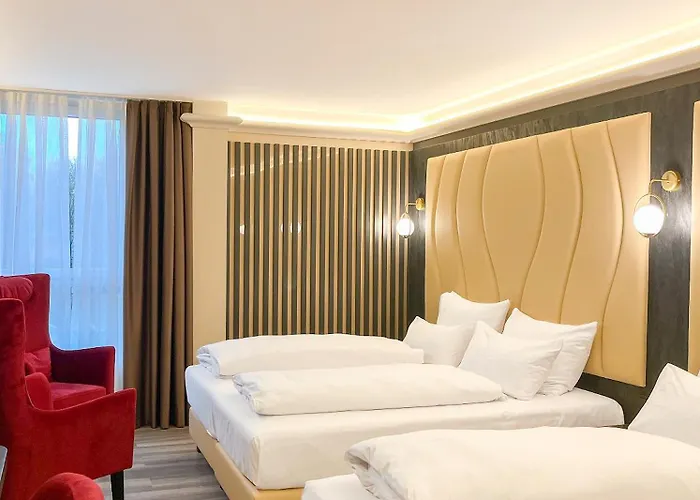 Plaza Premium Parkhotel 4*