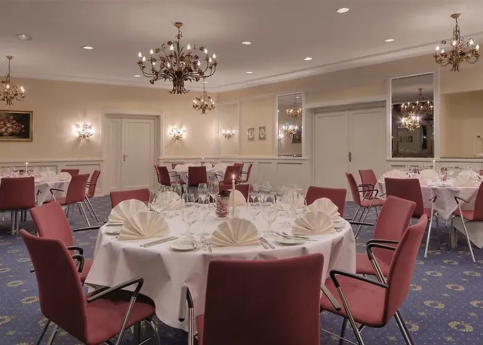 Plaza Premium Parkhotel Hotel 4*