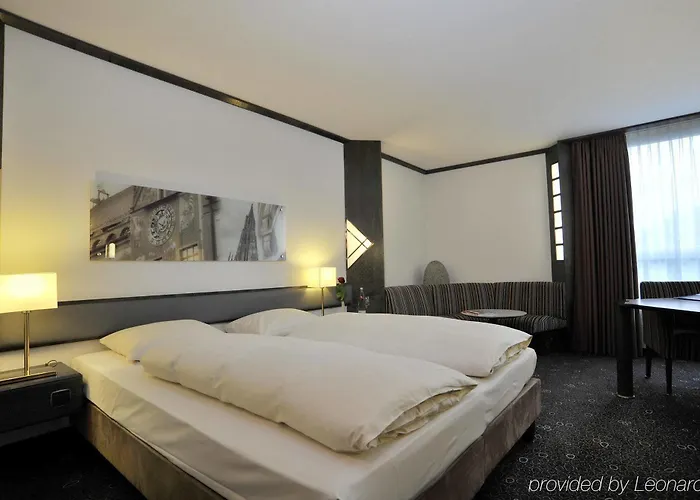 Plaza Premium Parkhotel Hotel 4*