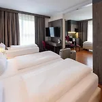 Plaza Premium Parkhotel
