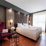 Plaza Premium Parkhotel
