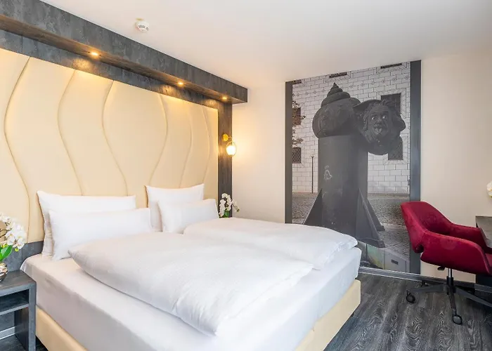 فندق Plaza Premium Parkhotel 4*