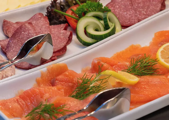 فندق Plaza Premium Parkhotel 4*