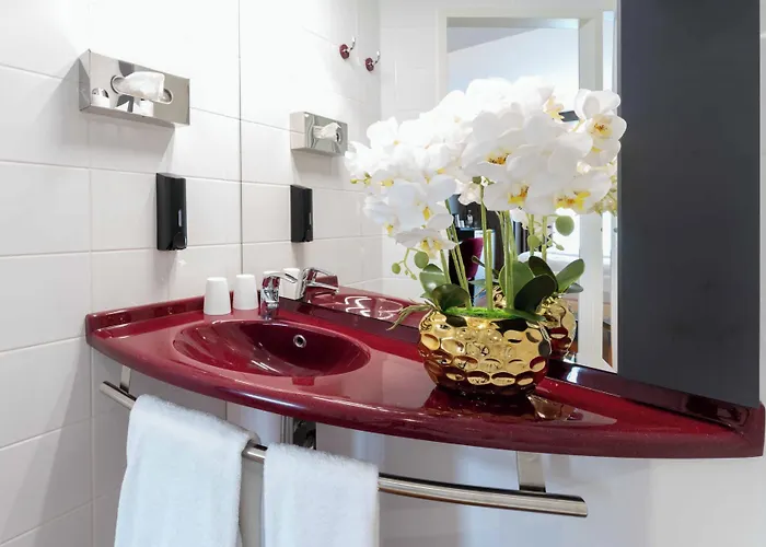 Plaza Premium Parkhotel فندق 4*