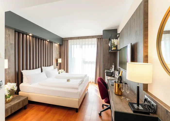 Plaza Premium Parkhotel