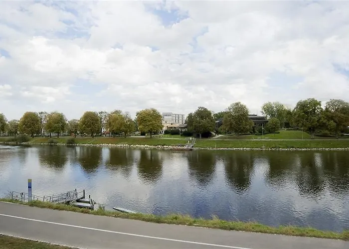 Plaza Premium Parkhotel فندق